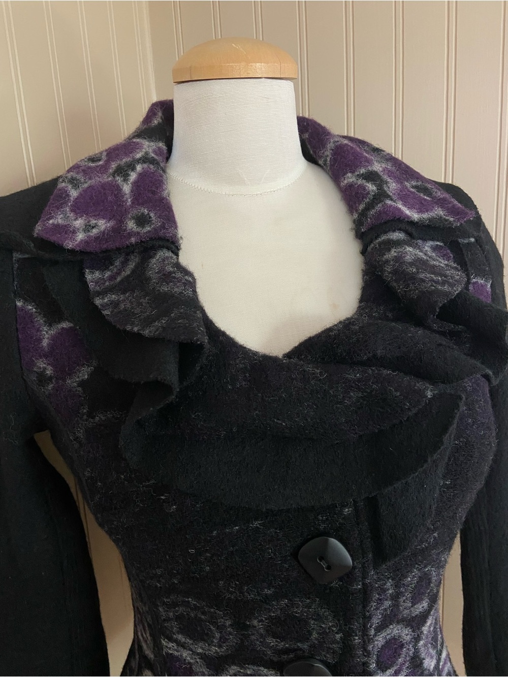 Vex Collection Black, Purple & White Felted Wool Sweater Women’s size XS-S - Picture 2 of 8